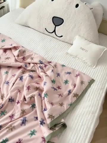 91家纺网 家纺一手货源 找家纺 汇庭 2022新款60sA类长绒棉大豆夏被 闪闪熊