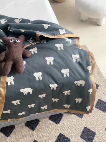 91家纺网 家纺一手货源 找家纺 汇庭 2022新款60sA类长绒棉大豆夏被 象多多