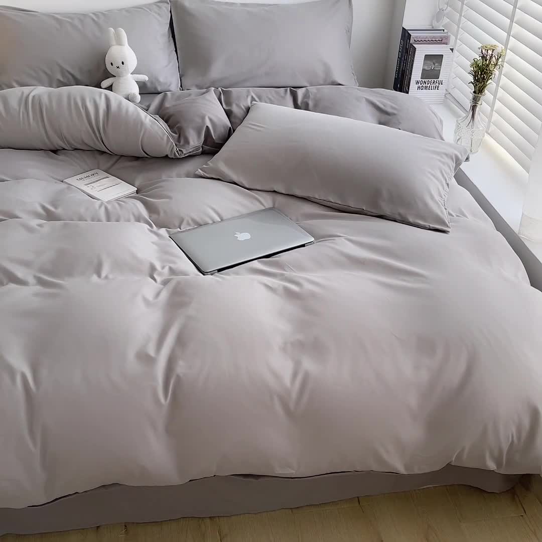 91家纺网 家纺一手货源 找家纺 曼璐105克加厚水洗棉日系无印风纯色被套床单床笠三件套浅灰深灰