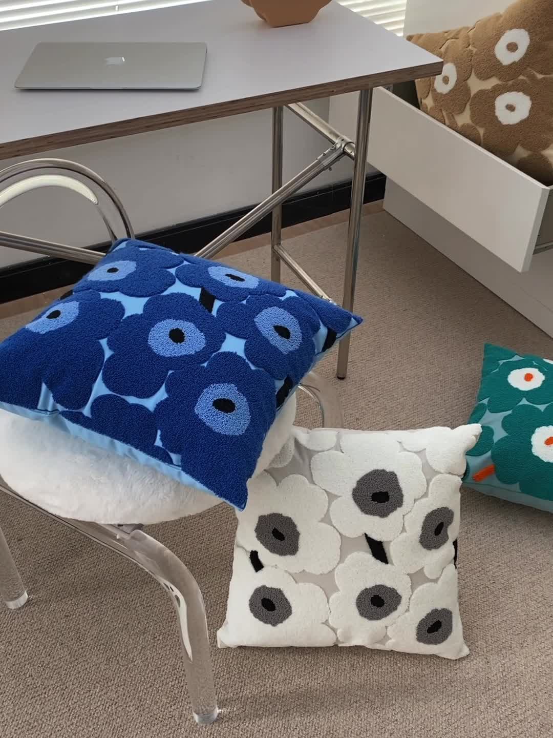 91家纺网 家纺一手货源 找家纺 美茉 2022新款花方形抱枕 白色