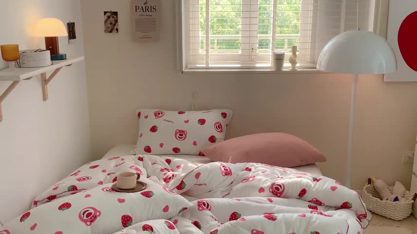 91家纺网 家纺一手货源 找家纺 星期八 2022新款迪士尼春秋被冬被 草莓熊