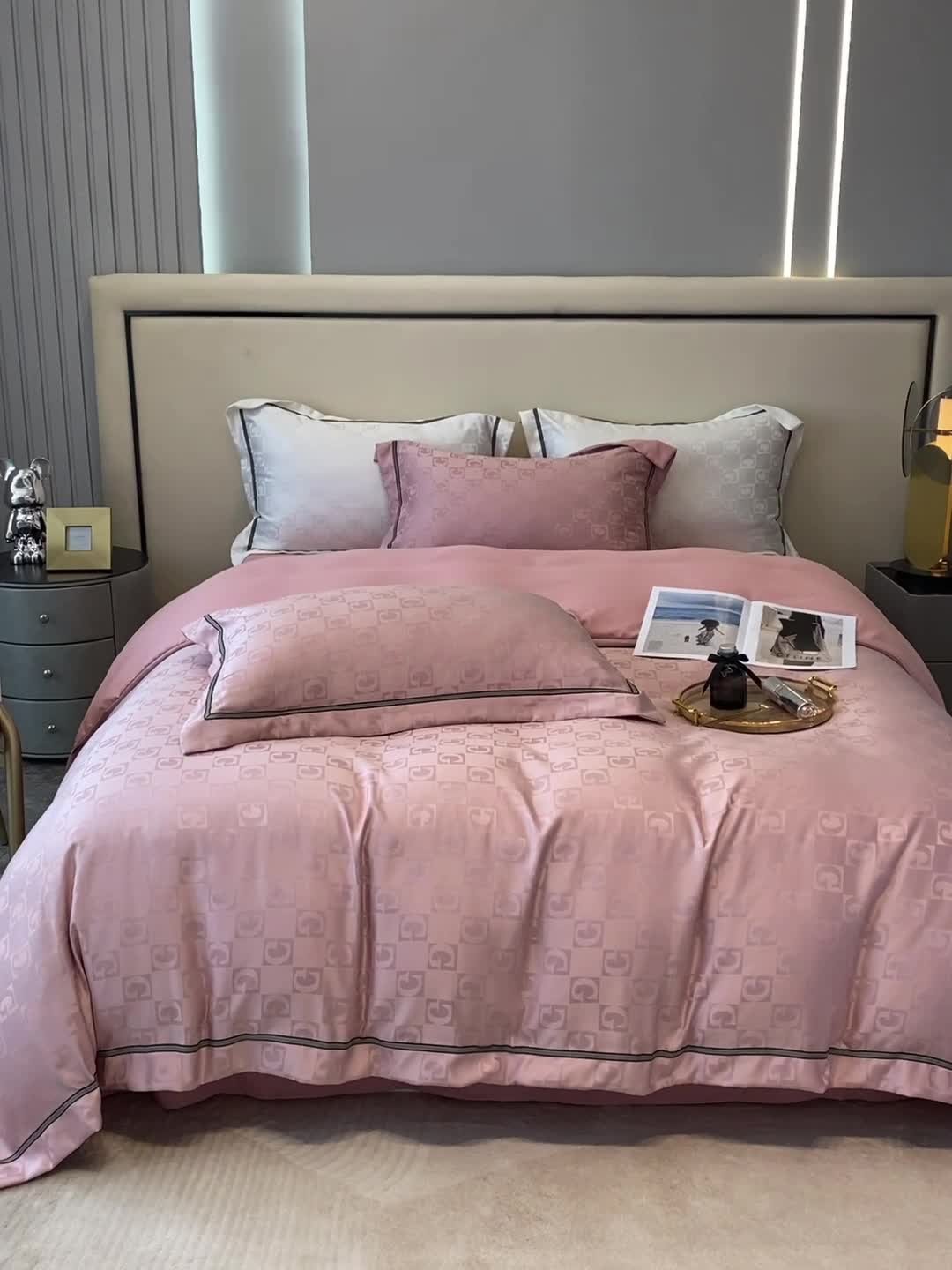 91家纺网 家纺一手货源 找家纺 优悦生活馆 2024新款工艺款提花磨毛四件套 马丁-豆沙