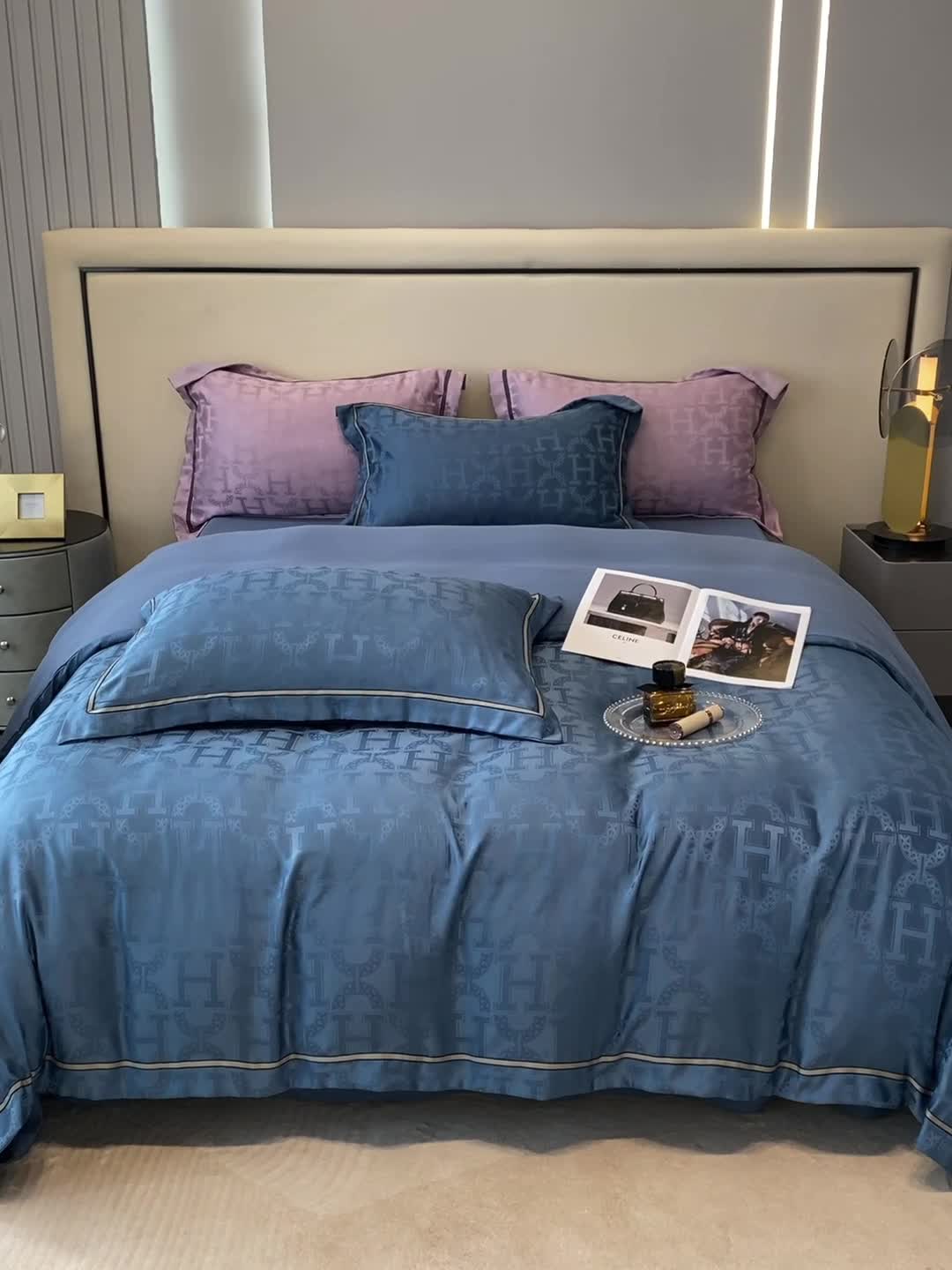 91家纺网 家纺一手货源 找家纺 优悦生活馆 2024新款工艺款提花磨毛四件套 格拉迪斯-宾利蓝