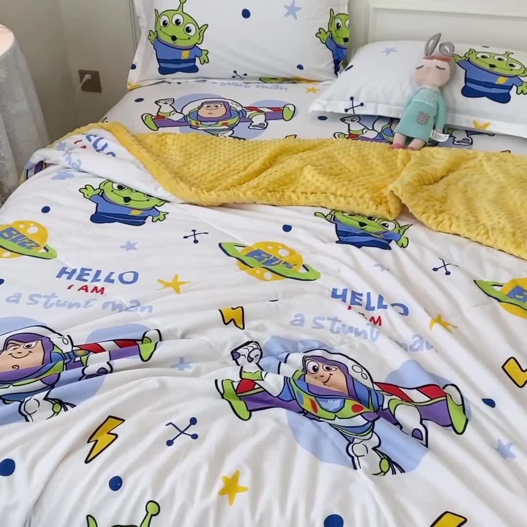 91家纺网 家纺一手货源 找家纺 一米阳光 2022新款迪士尼豆豆绒夏被四件套 巴斯光年