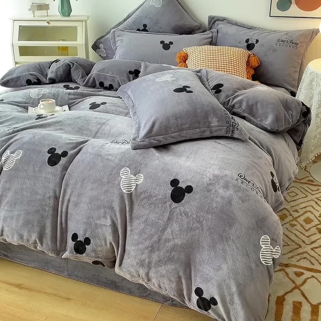 91家纺网 家纺一手货源 找家纺 2024新款230克牛奶绒印花单品被套 可定制尺寸 经典米奇