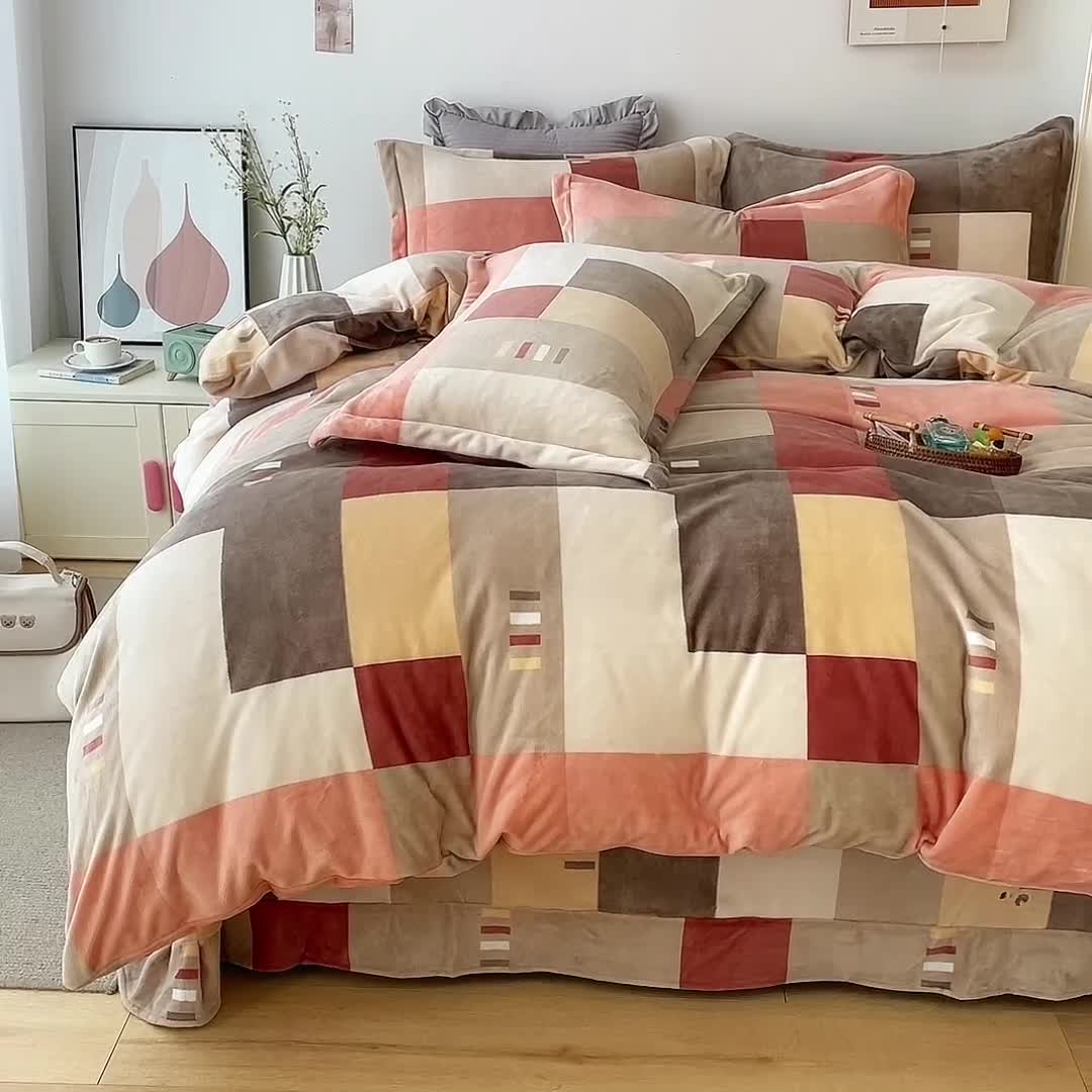 91家纺网 家纺一手货源 找家纺 2024新款230克牛奶绒印花单品被套 可定制尺寸 绅士