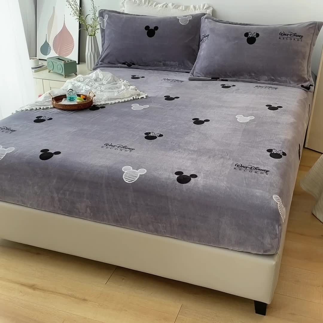 91家纺网 家纺一手货源 找家纺 2024新款230克牛奶绒印花单品床笠可定做任意尺寸经典米奇