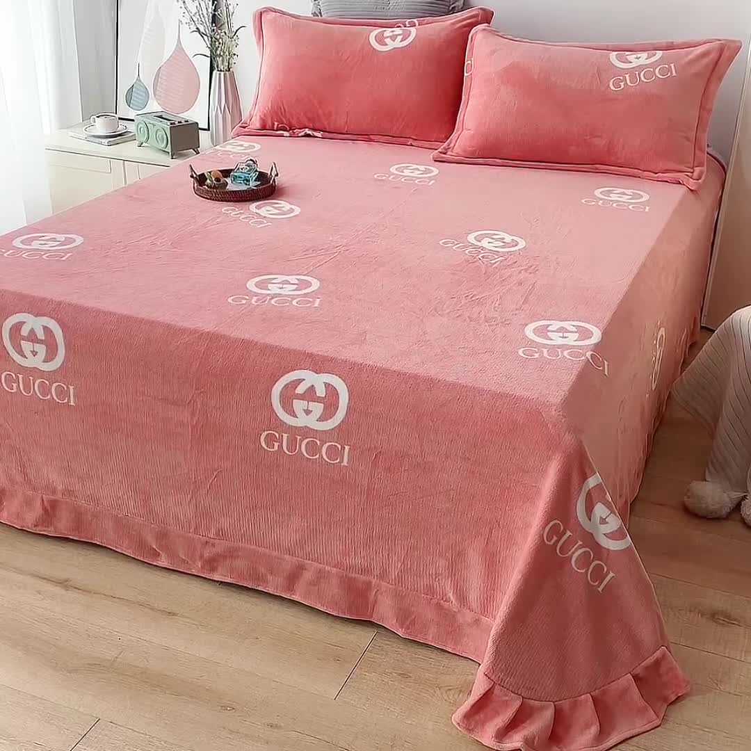 91家纺网 家纺一手货源 找家纺 锦罗绣 2024新款230克牛奶绒印花单品床单 古驰