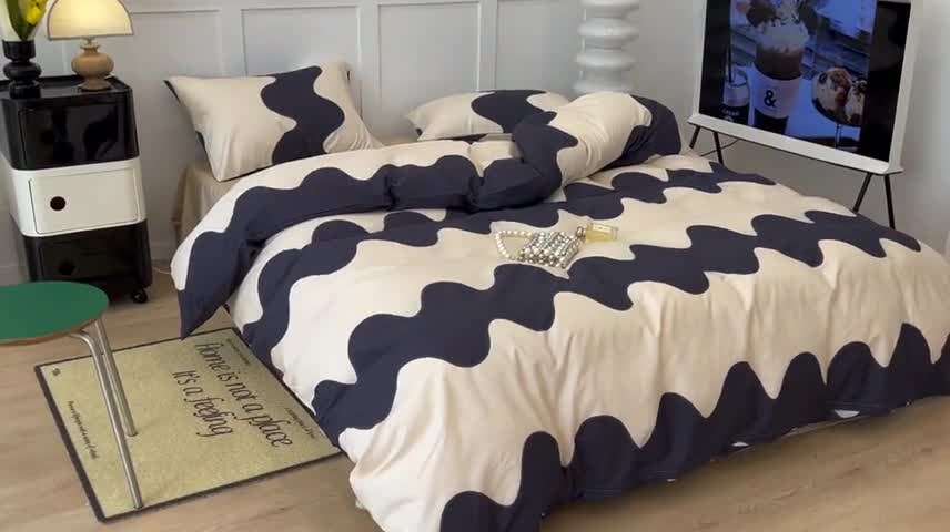 91家纺网 家纺一手货源 找家纺 昔可家纺2022新款简约波纹全棉款四件套 黑波纹