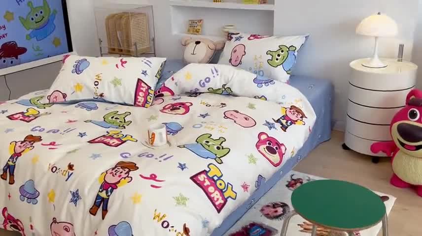 91家纺网 家纺一手货源 找家纺 昔可家纺2022新款迪士尼全棉四件套 胡迪的小伙伴