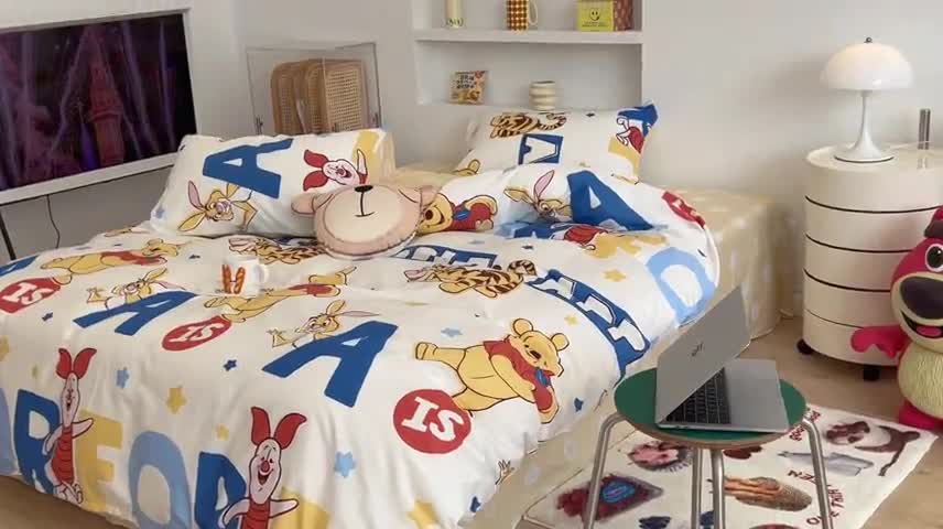 91家纺网 家纺一手货源 找家纺 昔可家纺2022新款迪士尼全棉四件套 维尼欢乐园