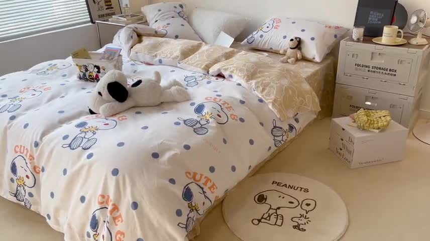 91家纺网 家纺一手货源 找家纺 昔可家纺2022新款正版授权史努比全棉四件套 蓝波点史努比