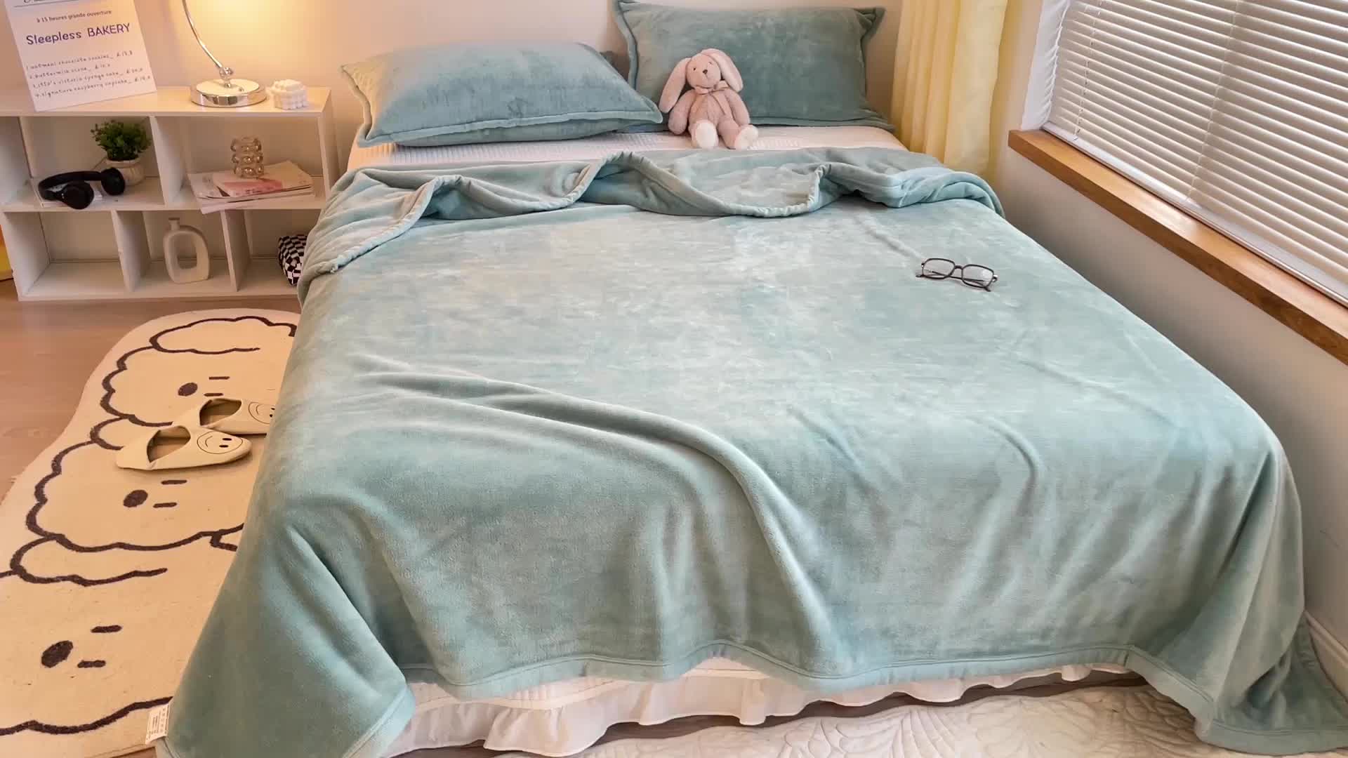 91家纺网 家纺一手货源 找家纺 （总）雅萱家纺 2022新款纯色牛奶绒多功能毛毯