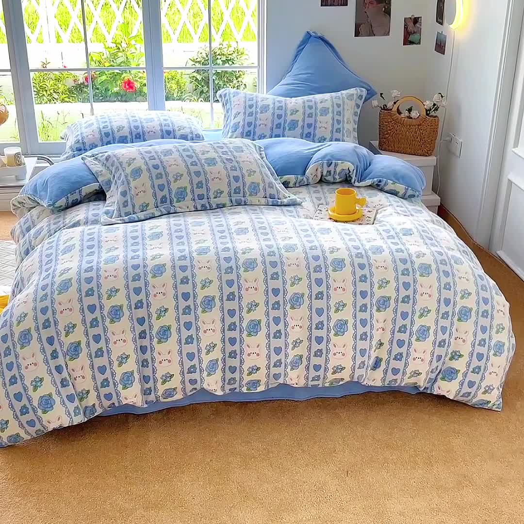 91家纺网 家纺一手货源 找家纺 呗旺鹿 2022年印花小清新加厚保暖牛奶绒四件套直播 花田兔