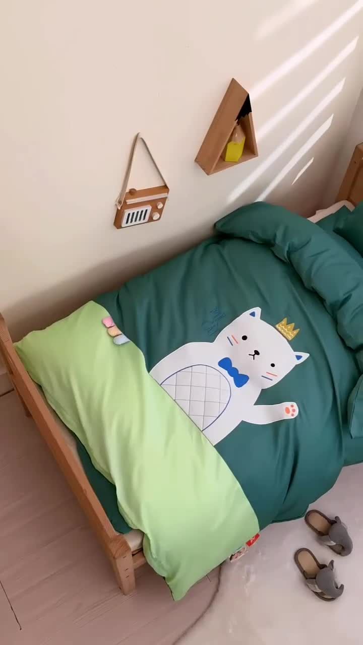 91家纺网 家纺一手货源 找家纺 喜多兔2022新60s长绒棉纯棉幼儿园三件套-绿色微笑小小喵