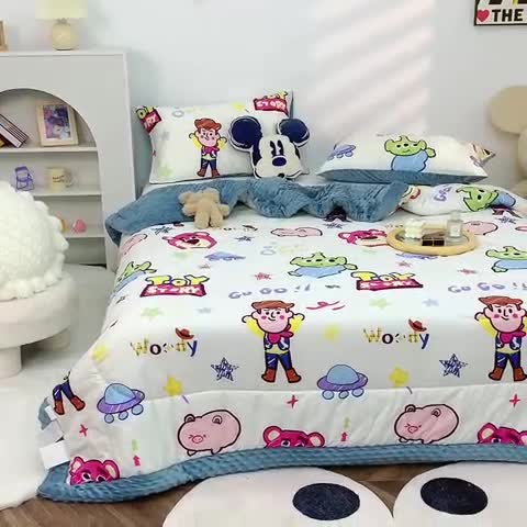 91家纺网 家纺一手货源 找家纺 星期八 2022新款迪士尼豆豆被 胡迪