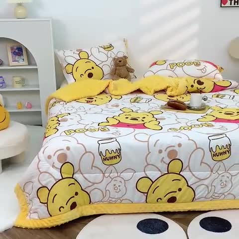 91家纺网 家纺一手货源 找家纺 星期八 2022新款迪士尼豆豆被 蜜糖维尼熊