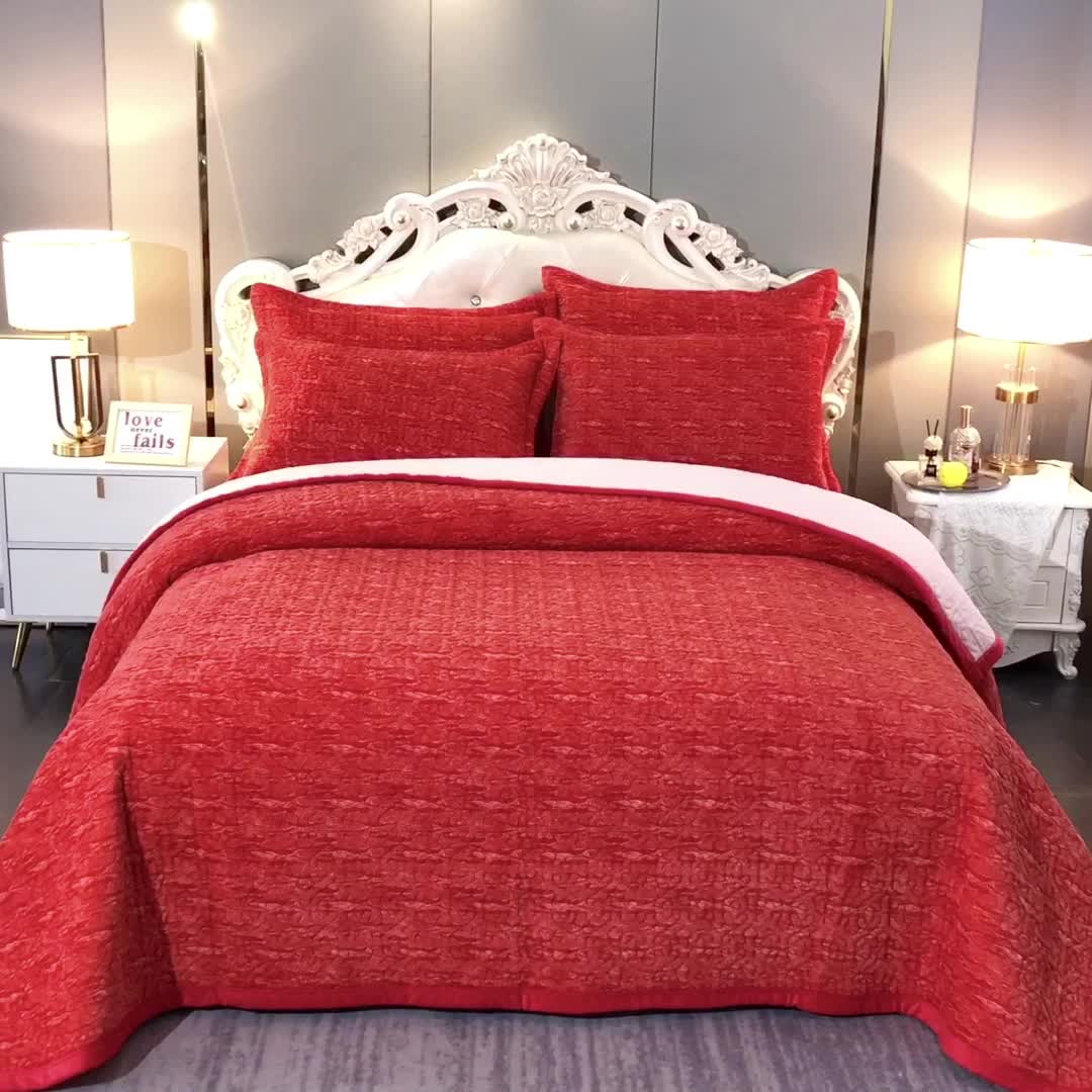 91家纺网 家纺一手货源 找家纺 晶缦 2022新款水波纹色织牛奶绒床盖三件套 涟漪-大红