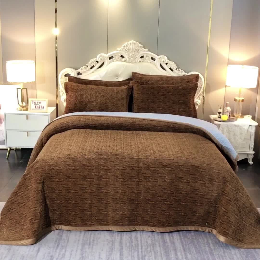 91家纺网 家纺一手货源 找家纺 晶缦 2022新款水波纹色织牛奶绒床盖三件套 涟漪-深咖