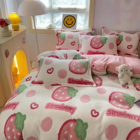 91家纺网 家纺一手货源 找家纺 川悦生活 2024新款立体雪花绒卡通四件套牛奶绒四件套 啵啵草莓