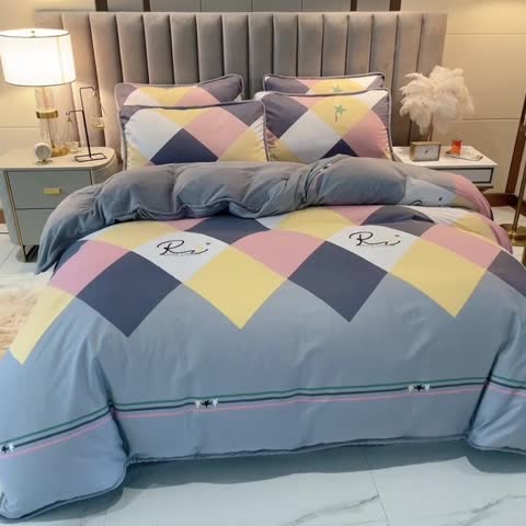 91家纺网 家纺一手货源 找家纺 琪琪阁家纺 2022新款全棉加牛奶绒系列四件套 旅行家