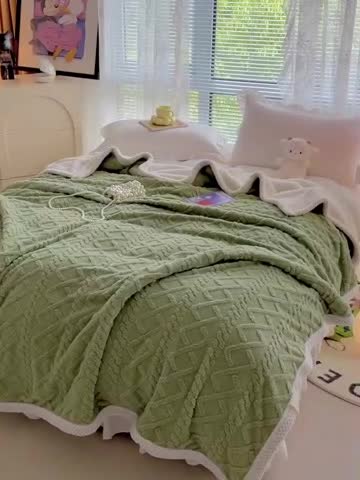 91家纺网 家纺一手货源 找家纺 安哆啦 2022新款塔芙绒提花剪花羊羔绒双面复合毛毯毯子 抹茶绿