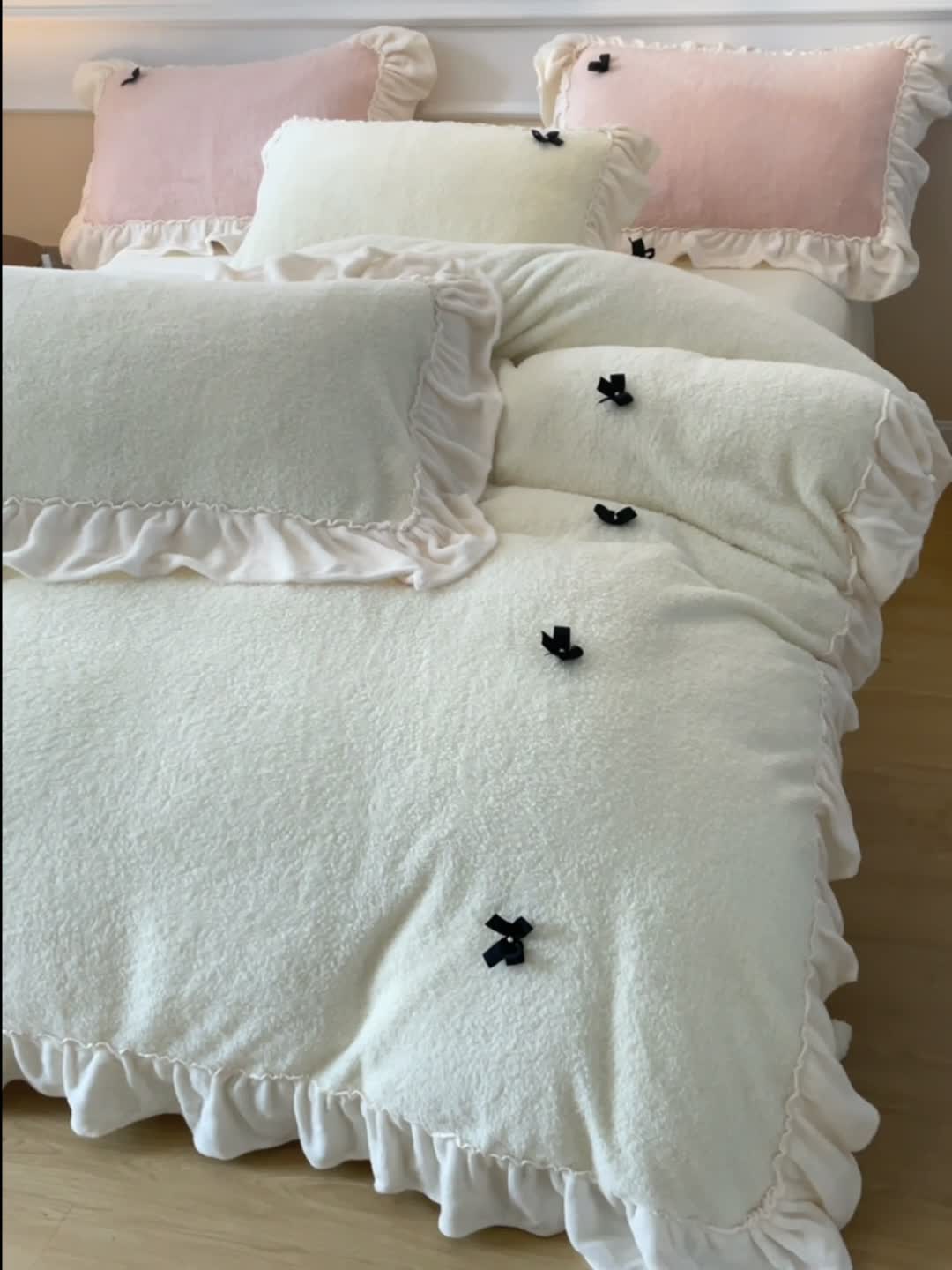 91家纺网 家纺一手货源 找家纺 玛奇朵  2022高克重进口泰迪绒三件套四件套-仙朵系列 仙朵-白