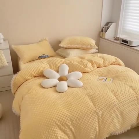 91家纺网 家纺一手货源 找家纺 玛奇朵  2022升级版A类豆豆绒梦露系列四件套 梦露-亮丽黄