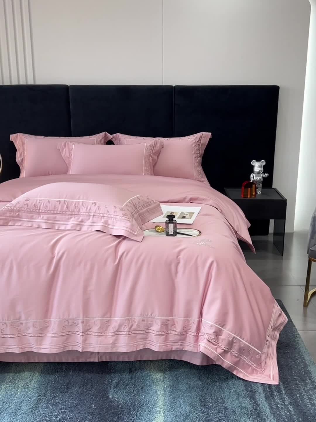 91家纺网 家纺一手货源 找家纺 榻尚2023豹纹刺绣工艺超柔长绒棉四件套赫拉-豆沙粉