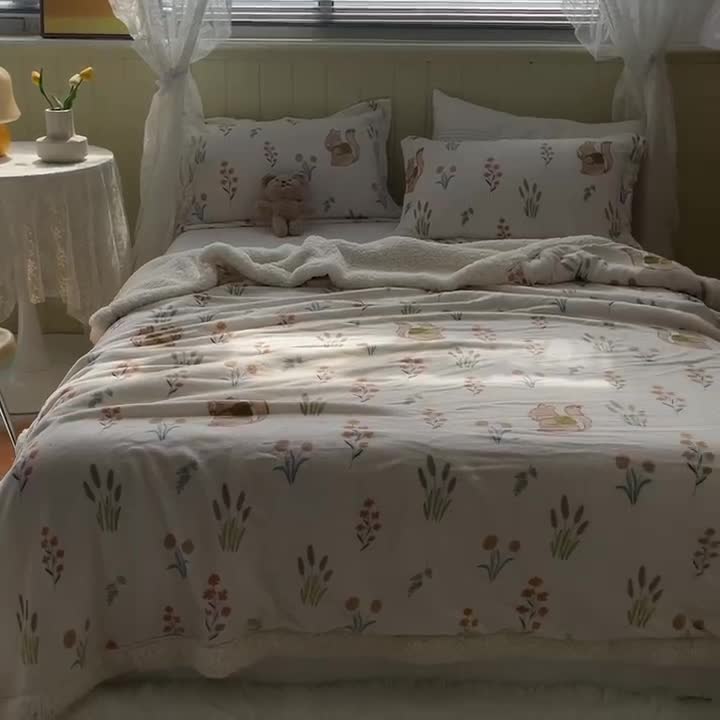 91家纺网 家纺一手货源 找家纺 沐慕  2022新款牛奶绒拼羊羔绒毛毯 田园松鼠