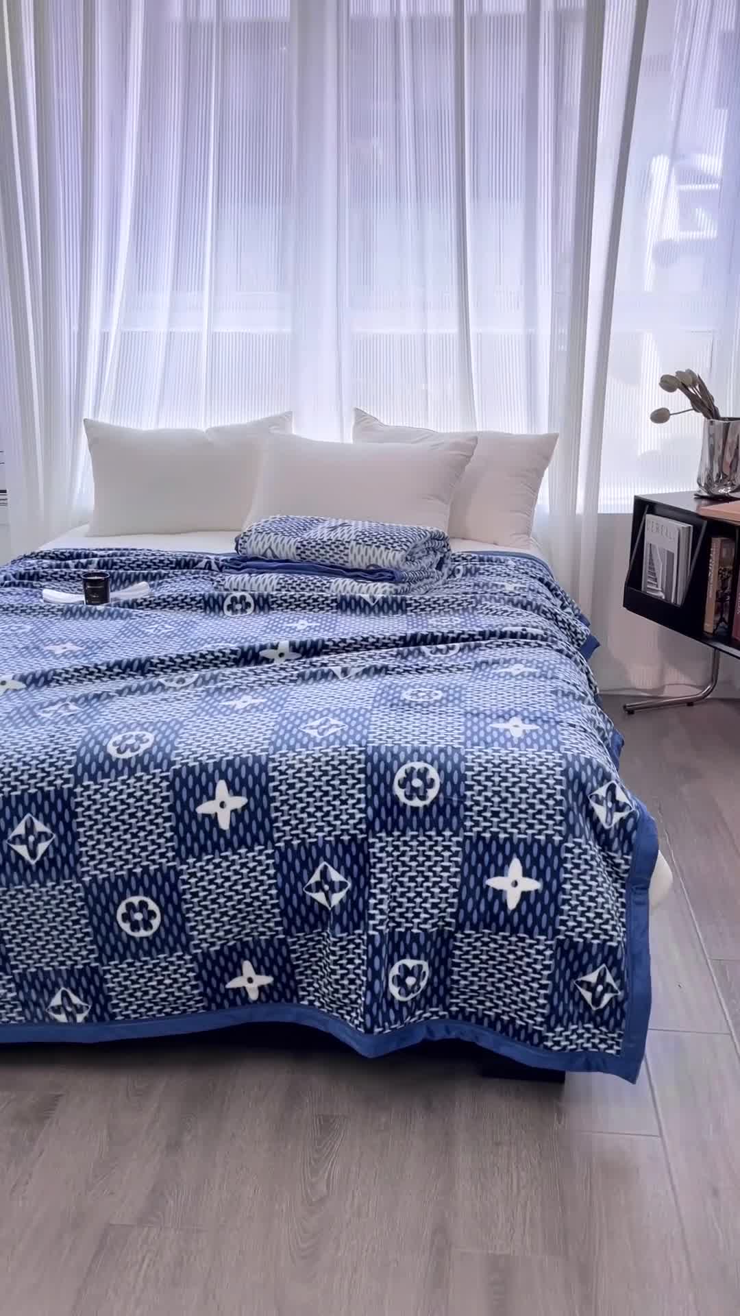 91家纺网 家纺一手货源 找家纺 缔缦 22新款More design AB版复合毛毯 迪克