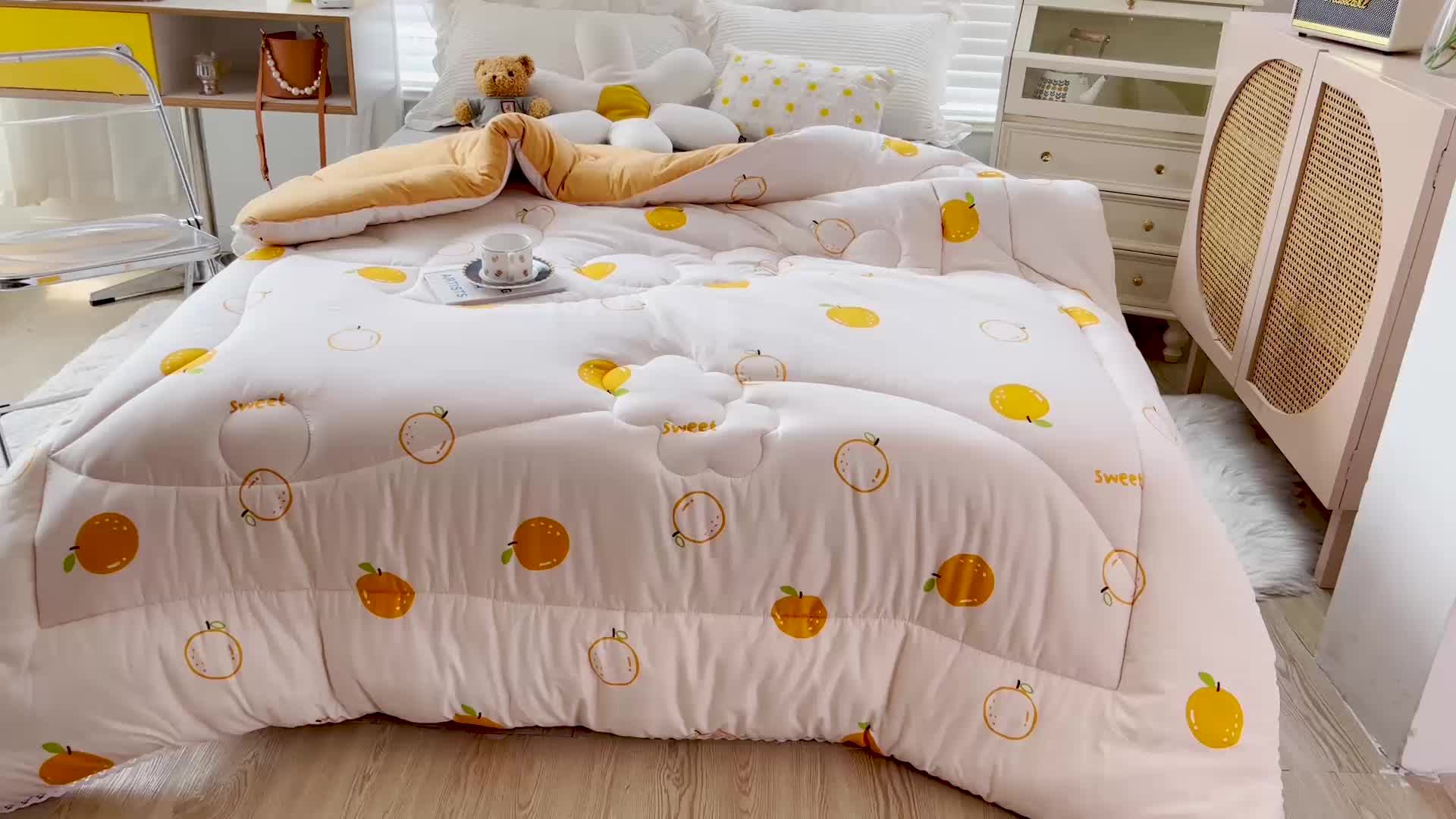 91家纺网 家纺一手货源 找家纺 2022新款直播爆款水洗棉印花小花边春秋被冬被 爆爆橙