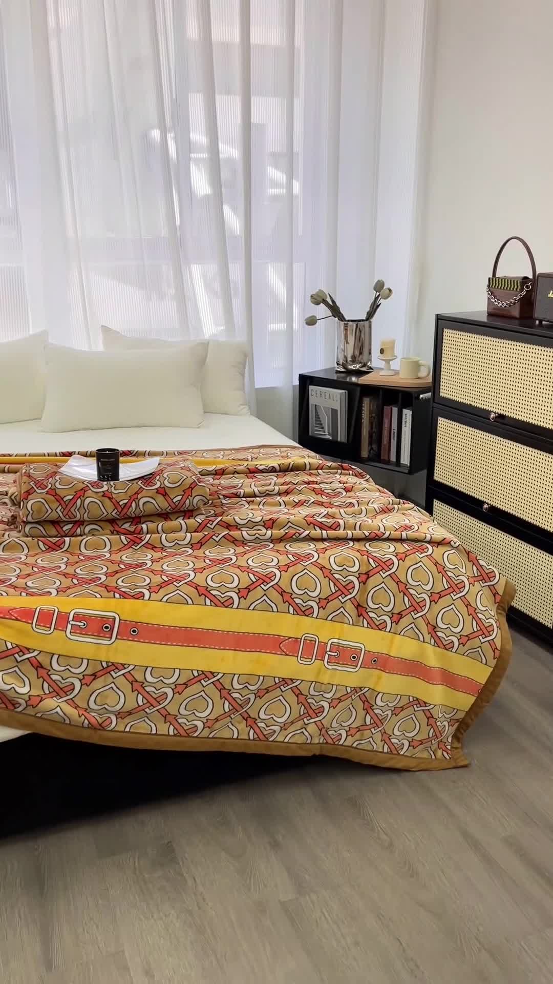 91家纺网 家纺一手货源 找家纺 缔缦 22新款More design AB版复合毛毯 苏黎世