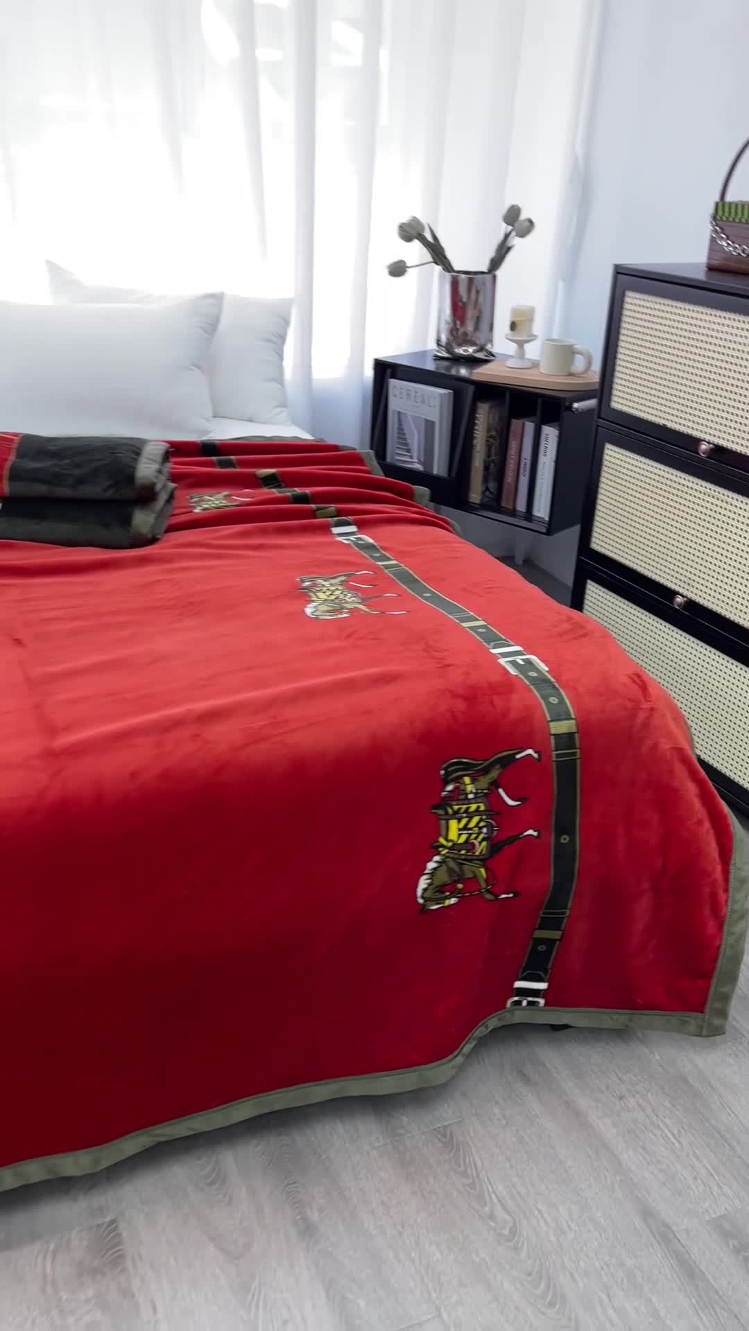 91家纺网 家纺一手货源 找家纺 缔缦 22新款More design AB版复合毛毯 以梦为马