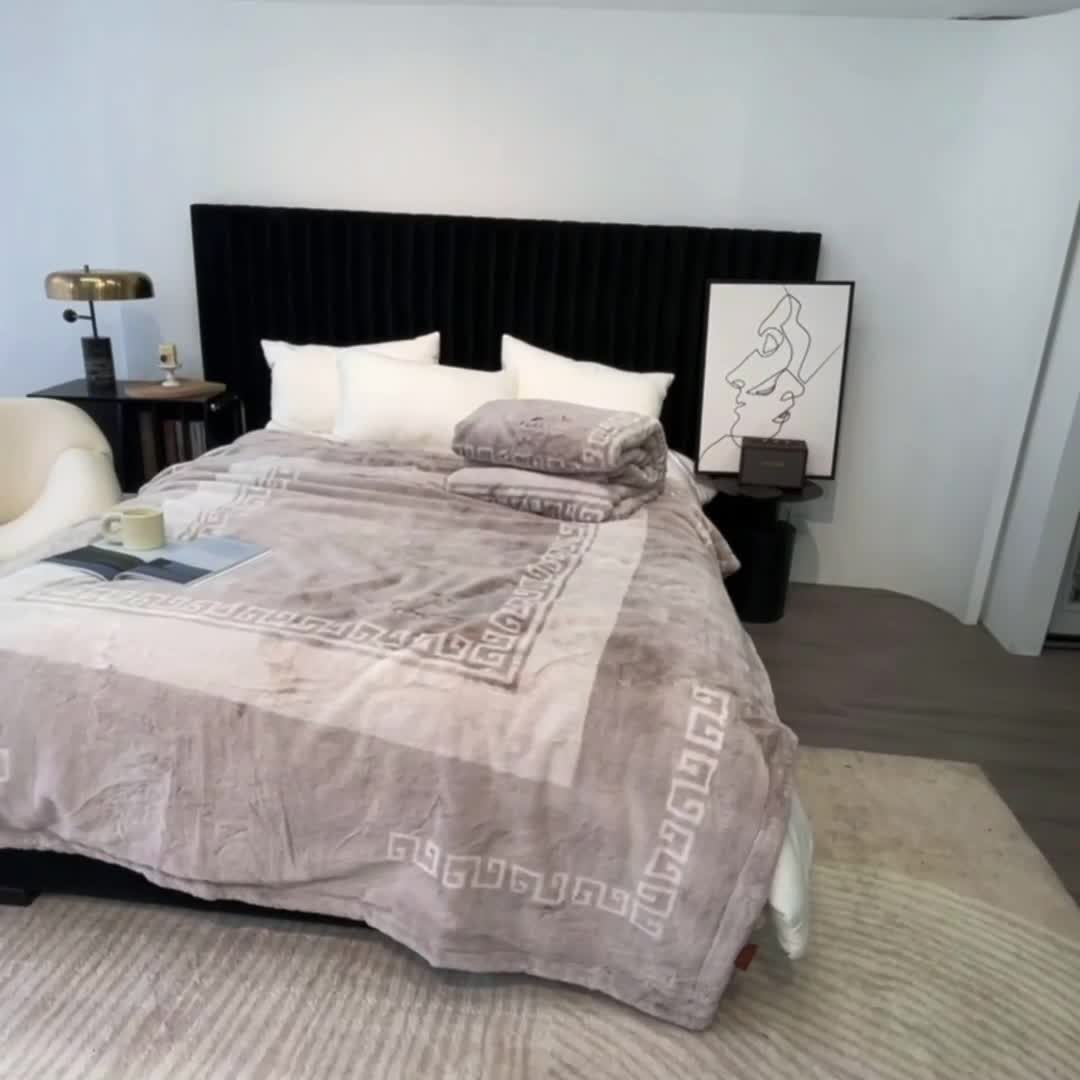 91家纺网 家纺一手货源 找家纺 缔缦 2022新款More design毛毯 裘皮毯 驼色