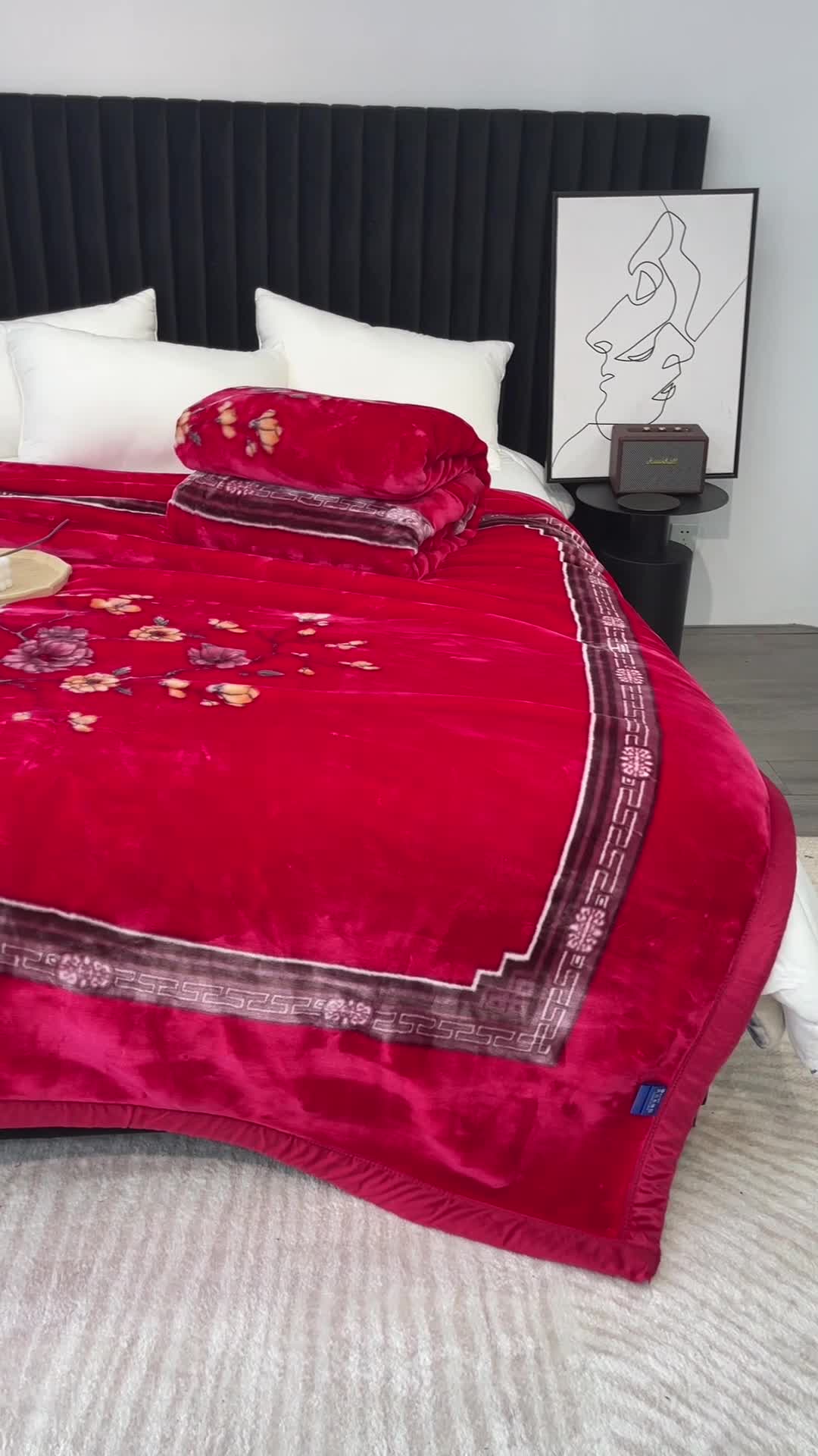 91家纺网 家纺一手货源 找家纺 缔缦 2022新款More design毛毯 水柔毯 大红