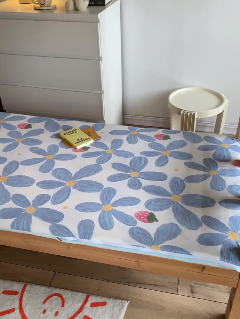 91家纺网 家纺一手货源 找家纺 怡家居  2023新款棉加水晶绒开学季学生床垫套 蓝梦