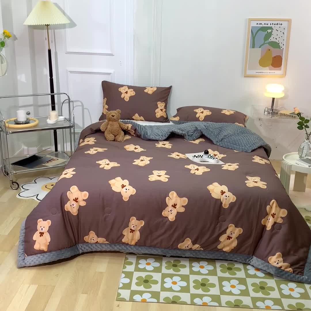 91家纺网 家纺一手货源 找家纺 星期八  2022新款全棉豆豆被春秋被-系列二 咖啡熊