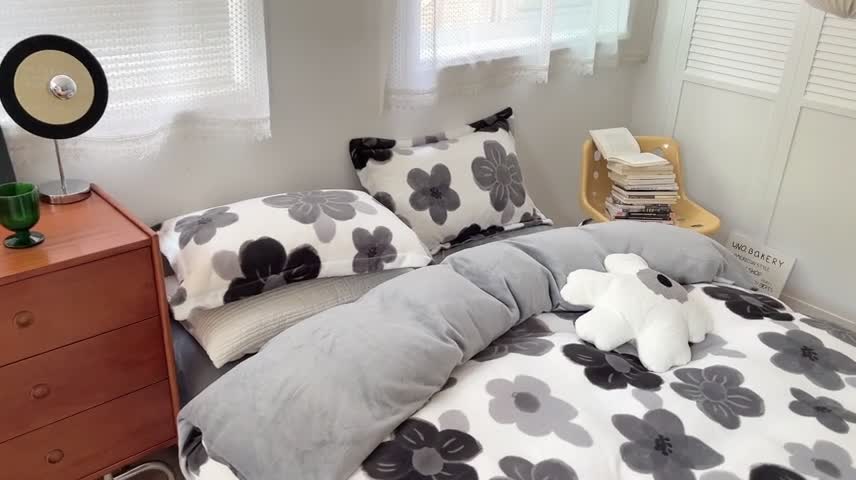 91家纺网 家纺一手货源 找家纺 柚子 2022款花卉系列230克韩系高端牛奶绒四件套 水墨花