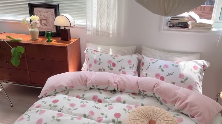 91家纺网 家纺一手货源 找家纺 柚子 2022新款花卉系列230克韩系高端牛奶绒四件套 简依