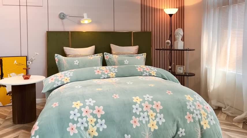 91家纺网 家纺一手货源 找家纺 凡客家居 2022新款牛奶绒印花系列四件套 浪漫满屋-浅绿