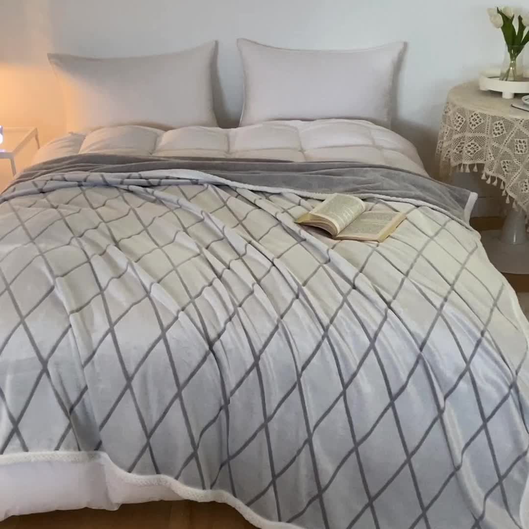 91家纺网 家纺一手货源 找家纺 来菲毛毯 2025新款背印剪花牛奶绒毛毯加厚毯子不掉毛高端毯子菱形格