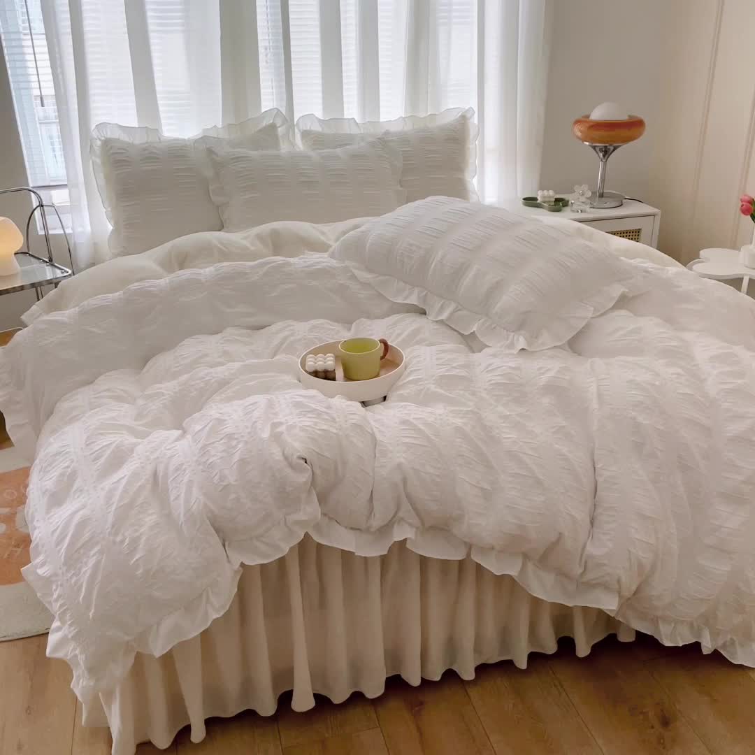 91家纺网 家纺一手货源 找家纺 绒兔兔 A版泡泡纱+B版牛奶绒韩版床裙床单四件套 月光白