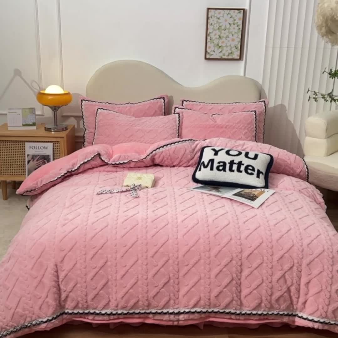 91家纺网 家纺一手货源 找家纺 绒兔兔 2022新款秋冬舒棉绒韩版床裙床单四件套 玫瑰粉
