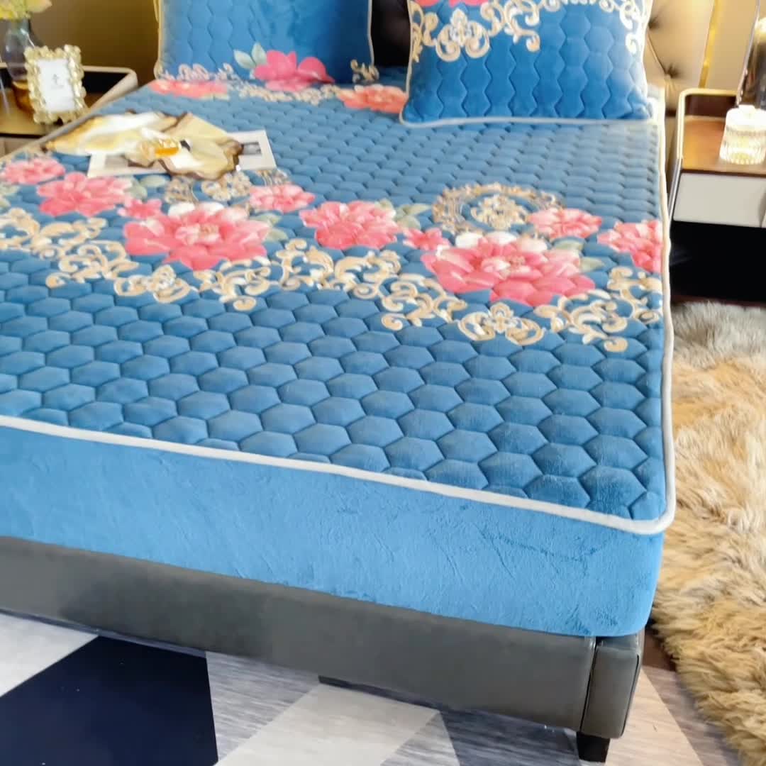 91家纺网 家纺一手货源 找家纺 情煊 2022新款牛奶绒印花单品夹棉床笠 富贵花开