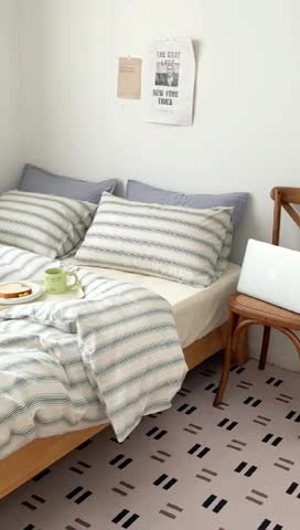 91家纺网 家纺一手货源 找家纺 时年 2022新款全棉40支13372ins条纹款四件套 复古奶绿