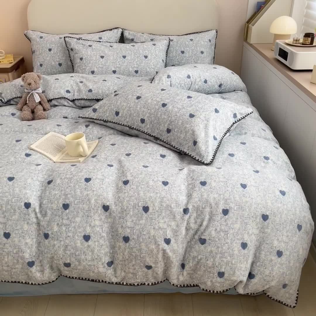91家纺网 家纺一手货源 找家纺 安哆啦 新款贝壳边工艺牛奶绒珊瑚绒四件套单被套 蓝色小爱心