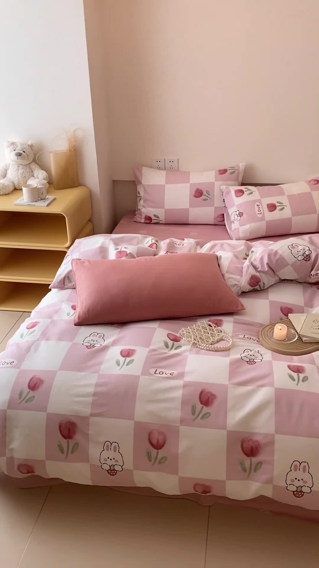 91家纺网 家纺一手货源 找家纺 昔可 2022新款全棉四件套影棚图2 粉格兔