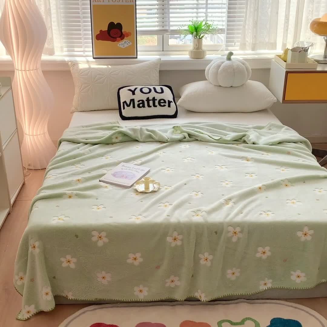 91家纺网 家纺一手货源 找家纺 蜜柚 2024新款立体锁边云朵绒印花毛毯四季毯 向阳花开