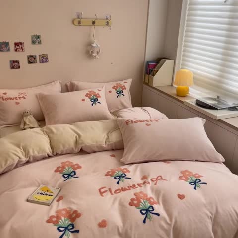 91家纺网 家纺一手货源 找家纺 川悦生活 2022新款牛奶绒毛巾绣四件套 朵朵花园